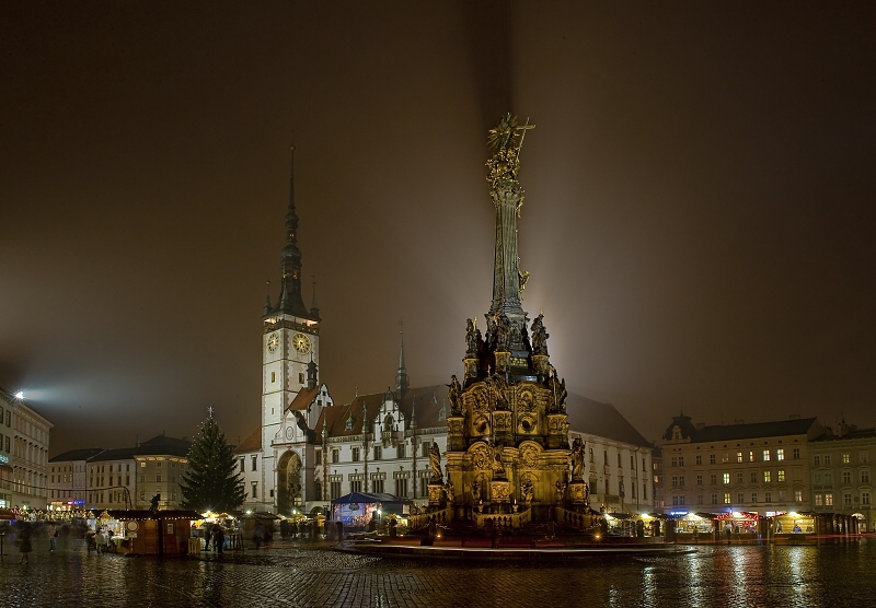 Olomouc - náměstí.jpg